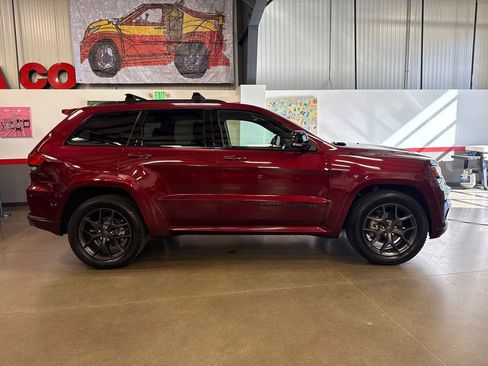 Used 2019 Jeep Grand Cherokee Limited X image 3