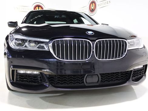 Used 2019 BMW 750i RWD image 27