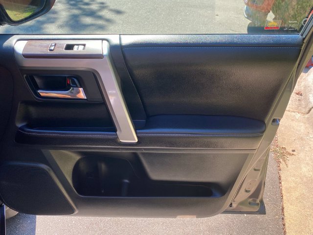 Used 2016 Toyota 4Runner SR5 RWD image 36