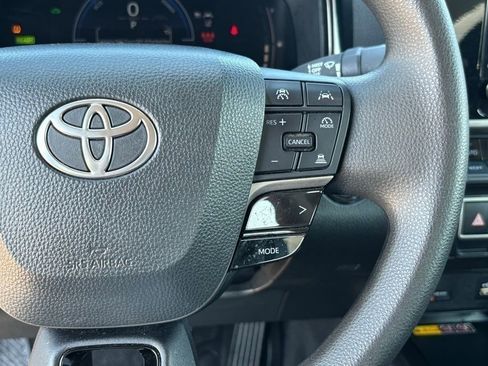 Used 2025 Toyota Camry LE image 16