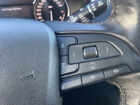 Used 2019 Cadillac XT4 Premium Luxury image 22