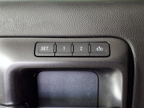 Used 2015 Chevrolet Silverado 1500 LTZ Z71 image 19