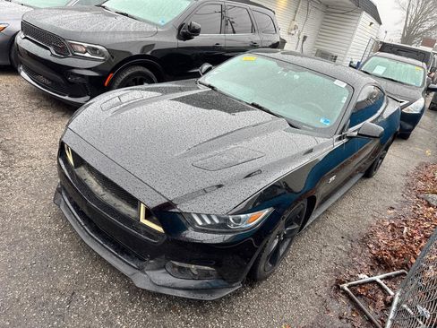 Used 2017 Ford Mustang GT w/ GT Performance Package image 3