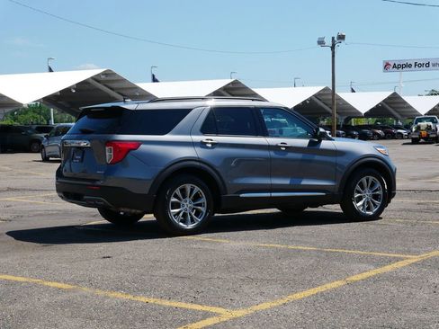 Certified 2023 Ford Explorer XLT w/ Equipment Group 202A AWD/4WD image 3