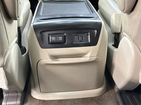 Used 2019 Toyota Sienna XLE FWD image 27