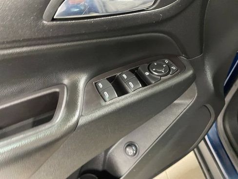 Used 2020 Chevrolet Equinox LT AWD/4WD image 19