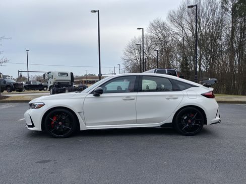 Used 2024 Honda Civic Type R image 6