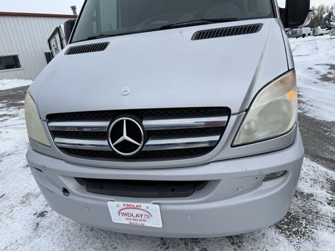 Used 2013 Mercedes-Benz Sprinter 3500 image 3