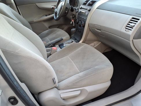 Used 2010 Toyota Corolla LE image 7