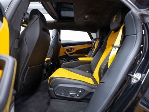 Used 2019 Lamborghini Urus AWD/4WD image 20