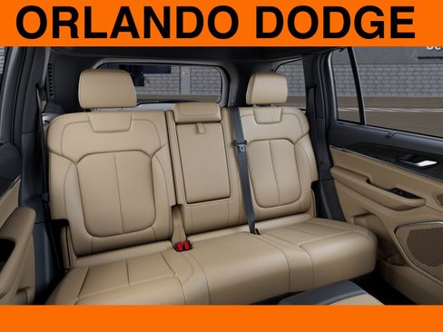New 2025 Jeep Grand Cherokee Limited w/ Luxury Tech Group II AWD/4WD image 15