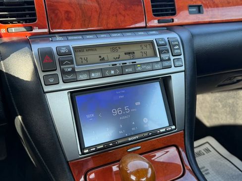 Used 2002 Lexus SC 430 Convertible RWD image 27