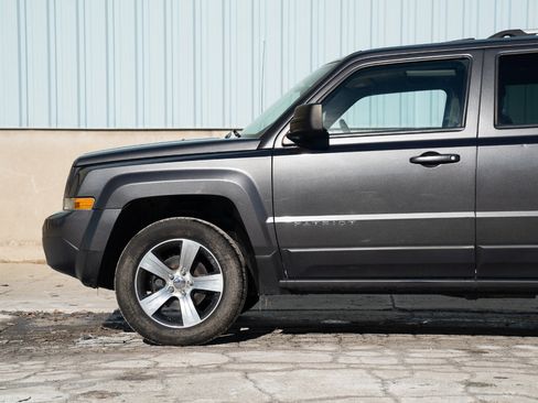 Used 2017 Jeep Patriot High Altitude image 7