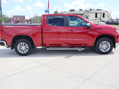 Used 2024 Chevrolet Silverado 1500 LT w/ Protection Package AWD/4WD image 5