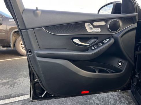 Used 2017 Mercedes-Benz GLC 300 image 10