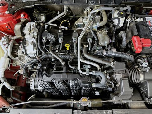 Used 2025 Nissan Altima 2.5 SV image 31