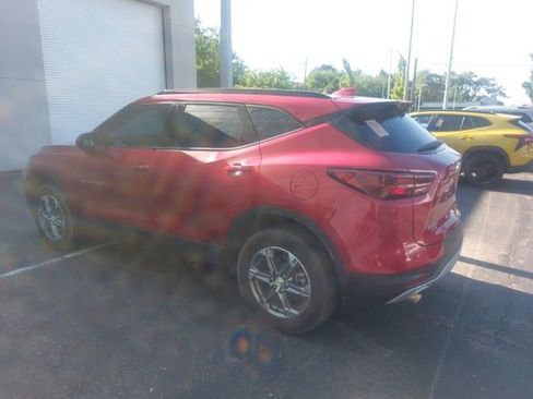 Used 2023 Chevrolet Blazer LT w/ Convenience Package FWD image 3