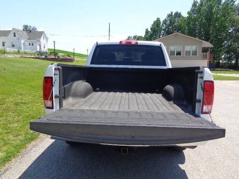 Used 2022 RAM 1500 Classic SLT w/ Electronics Group AWD/4WD image 5
