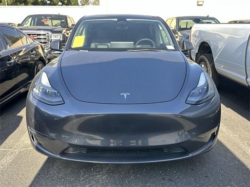 Used 2022 Tesla Model Y Performance image 2