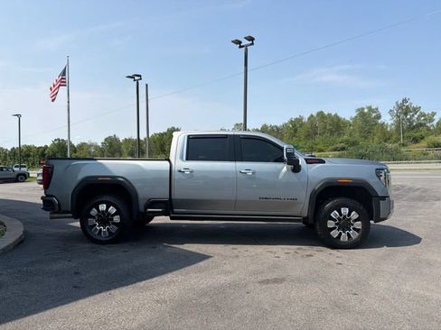 Used 2024 GMC Sierra 2500 Denali w/ Denali Reserve Package AWD/4WD image 6