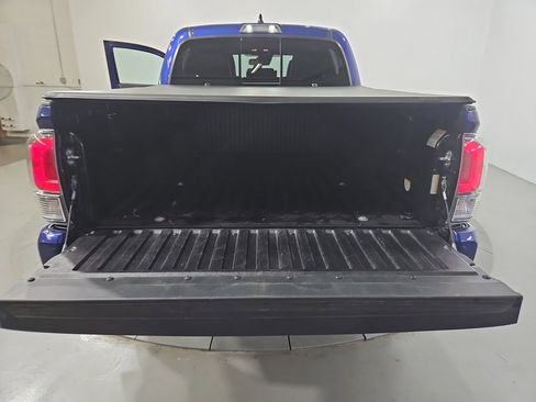Used 2023 Toyota Tacoma TRD Sport w/ Technology Package AWD/4WD image 22