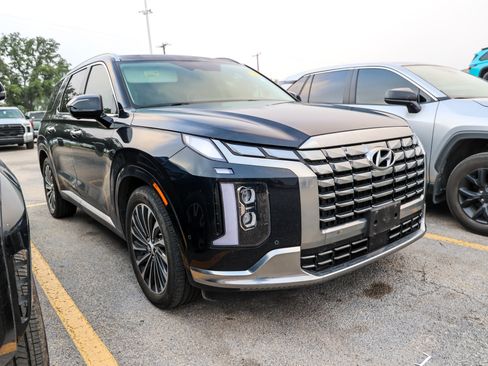 Used 2025 Hyundai Palisade Calligraphy FWD image 6