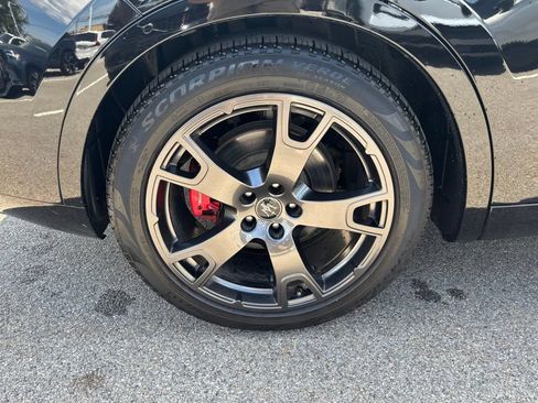 Used 2021 Maserati Levante AWD/4WD image 38