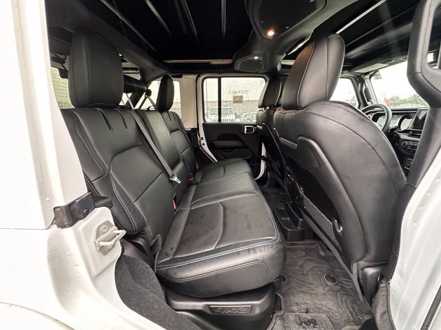 Used 2024 Jeep Wrangler High Altitude AWD/4WD image 28