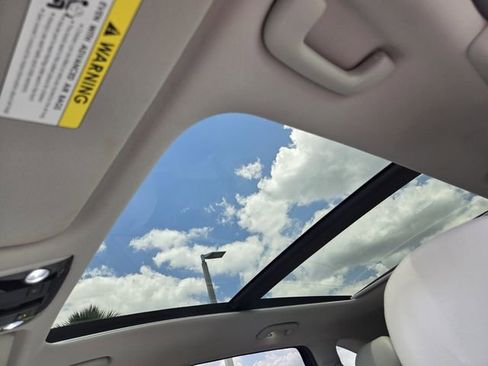 Used 2023 Kia Sorento EX w/ Panoramic Sunroof Package FWD image 21