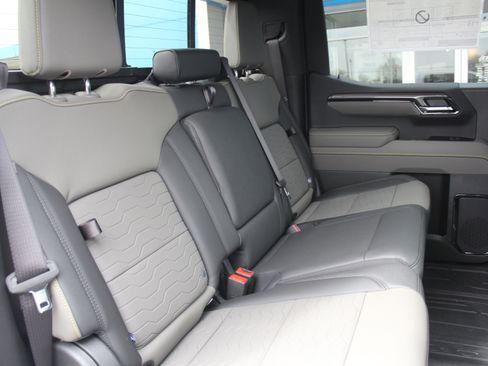 New 2026 Chevrolet Silverado 1500 ZR2 AWD/4WD image 17