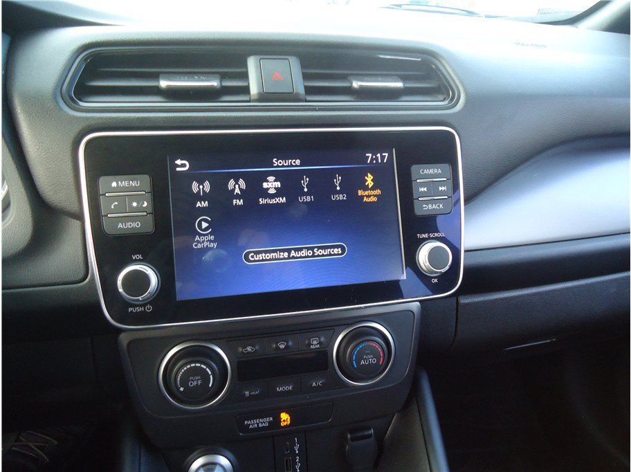 Used 2025 Nissan Leaf S FWD image 23