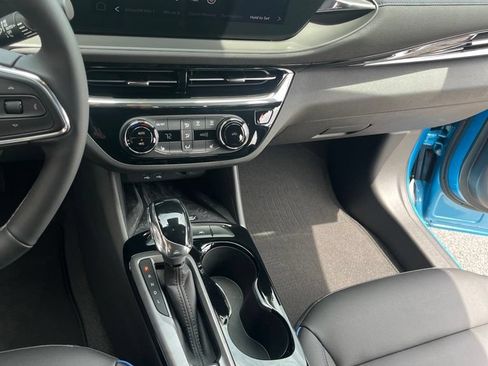 Used 2025 Buick Envista Sport Touring w/ Convenience I Package FWD image 19