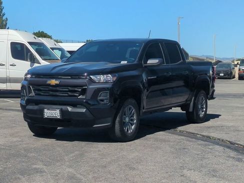 Used 2024 Chevrolet Colorado LT w/ LT Convenience Package RWD image 3
