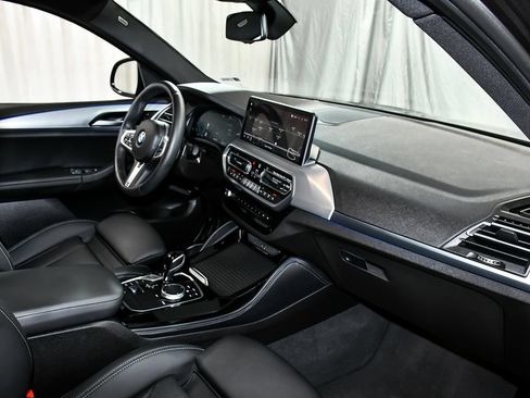 Used 2025 BMW X4 xDrive30i AWD/4WD image 58
