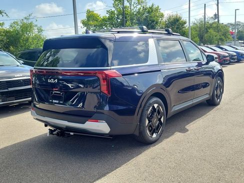 New 2026 Kia Carnival EX FWD image 6