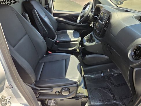 Used 2022 Mercedes-Benz Metris image 21