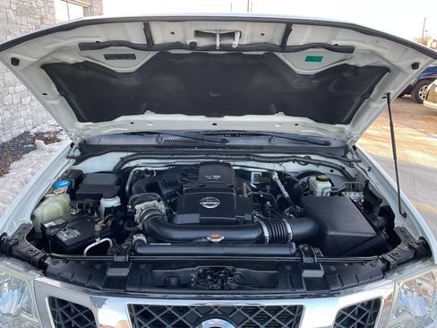 Used 2014 Nissan Frontier SV image 41