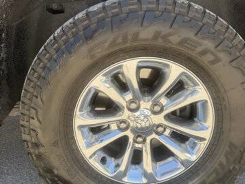 Used 2018 RAM 1500 Classic SLT AWD/4WD image 11