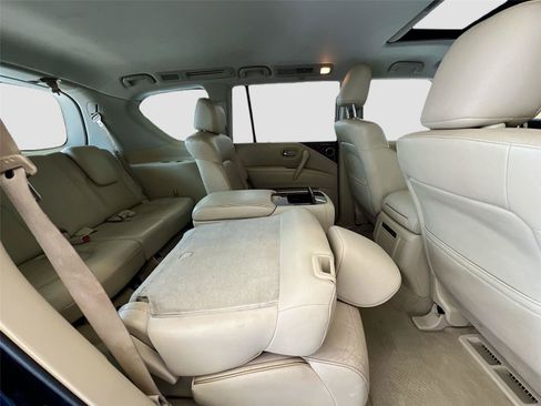 Used 2016 INFINITI QX80 4WD w/ Driver's Assistance Package image 28