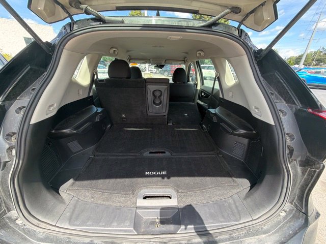 Used 2019 Nissan Rogue S AWD/4WD image 18
