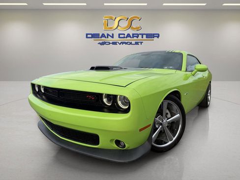 Used 2015 Dodge Challenger R/T image 15