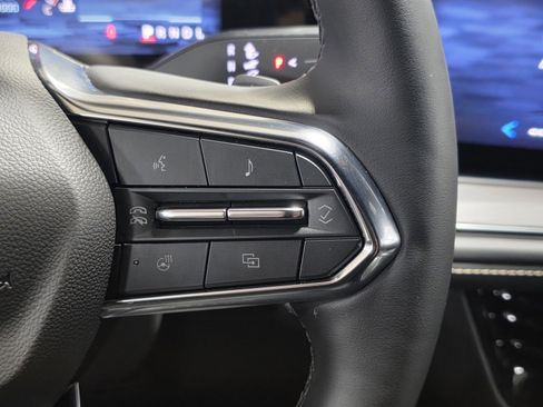 Used 2025 Chevrolet Suburban Premier image 33