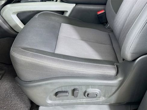 Used 2021 Nissan Titan SV w/ SV Convenience Package image 23
