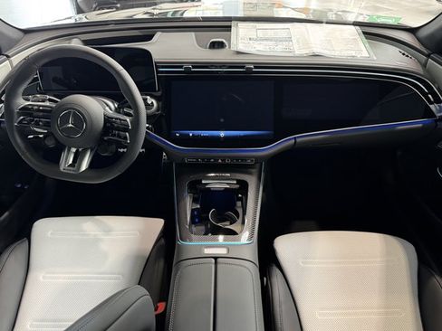 New 2026 Mercedes-Benz E 53 AMG e 4MATIC Wagon image 4