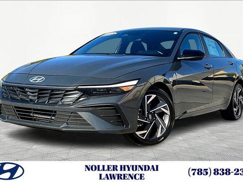 Certified 2025 Hyundai Elantra Sport image 1