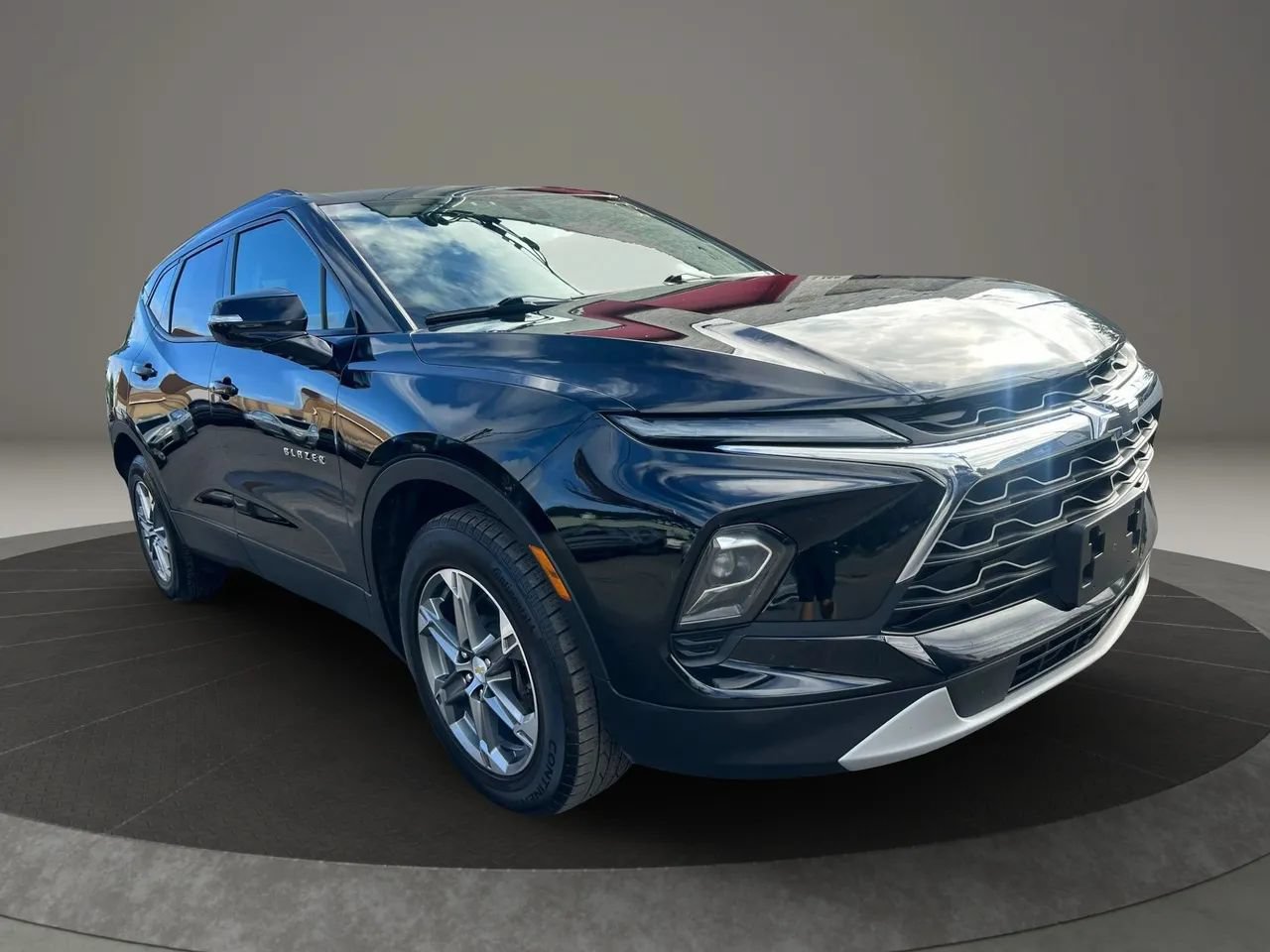 Used 2023 Chevrolet Blazer LT w/ LPO, Floor Liner Package AWD/4WD image 3