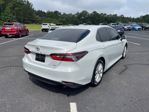 Used 2024 Toyota Camry LE FWD image 17