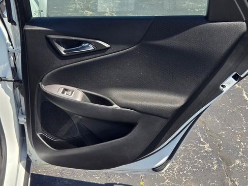 Used 2022 Chevrolet Malibu LT image 8