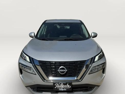 Used 2022 Nissan Rogue SV FWD image 3
