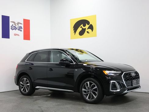 Used 2024 Audi Q5 2.0T Prestige w/ Prestige Package AWD/4WD image 1
